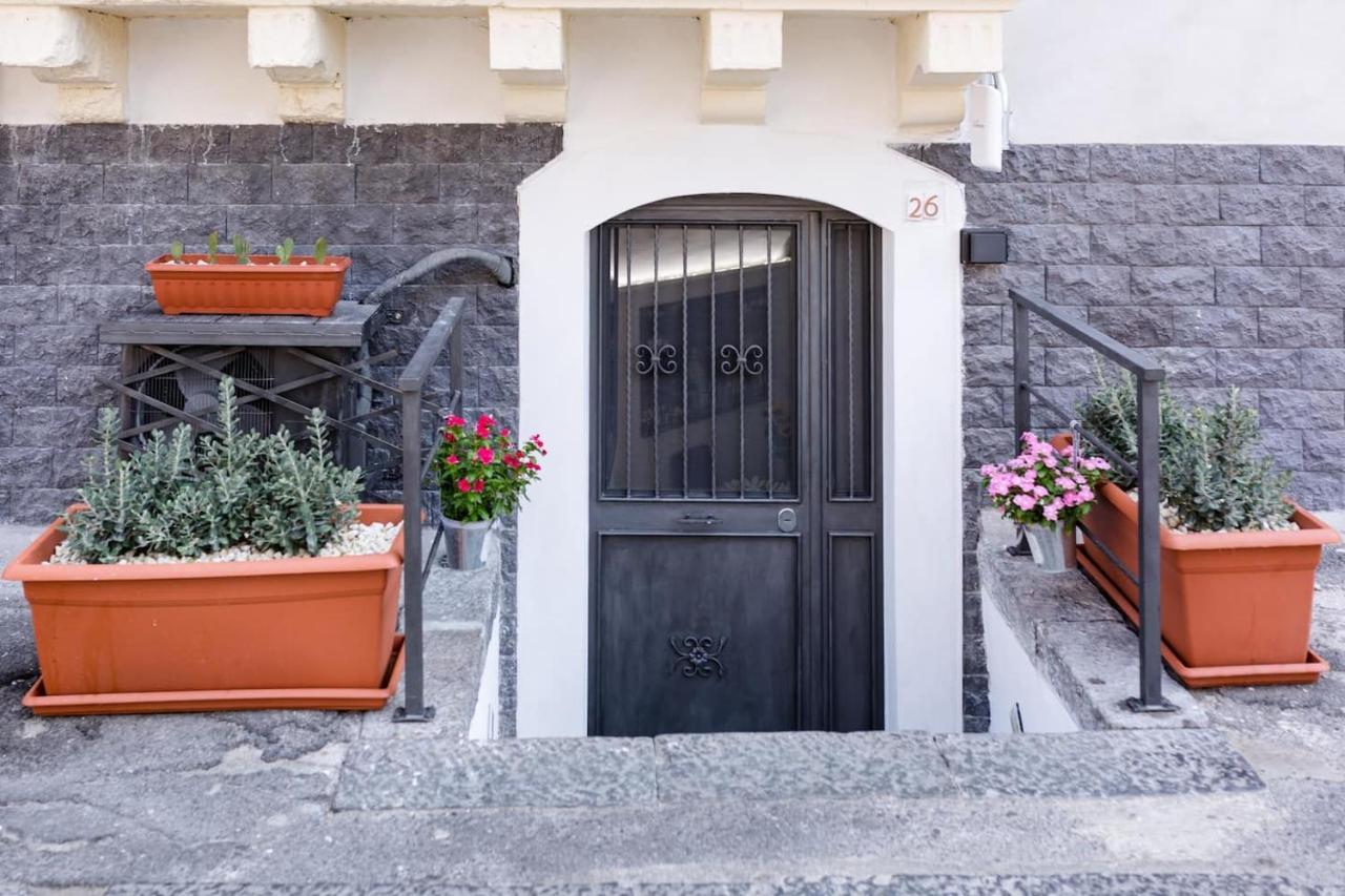 La Piccola Grotta Ursino Catânia Exterior foto