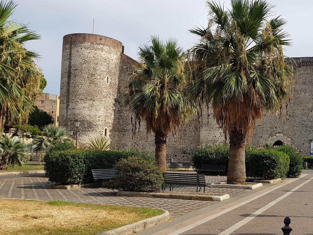 La Piccola Grotta Ursino Catânia Exterior foto
