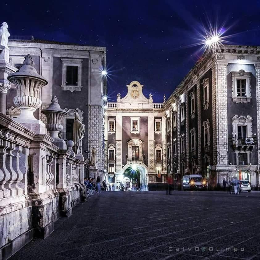La Piccola Grotta Ursino Catânia Exterior foto