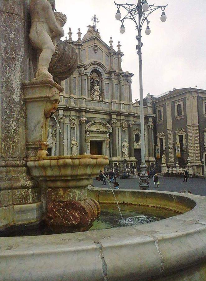La Piccola Grotta Ursino Catânia Exterior foto