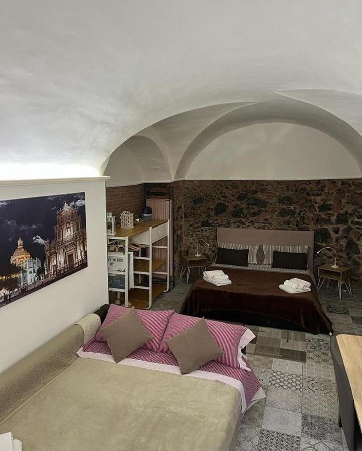 La Piccola Grotta Ursino Catânia Exterior foto