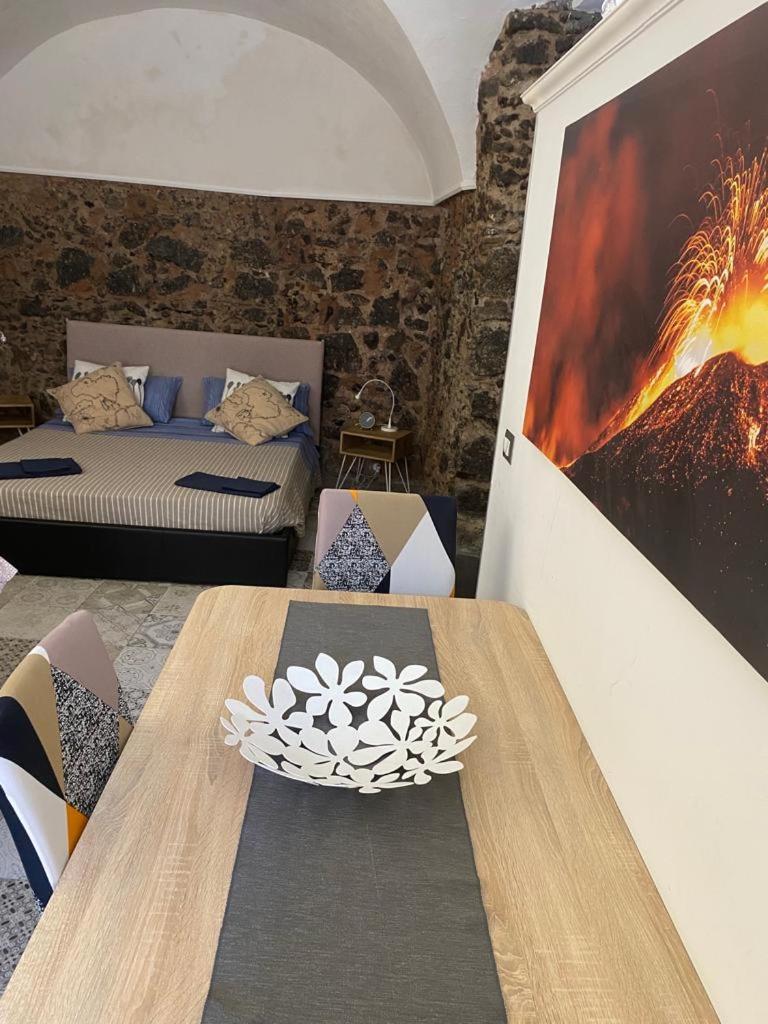 La Piccola Grotta Ursino Catânia Exterior foto